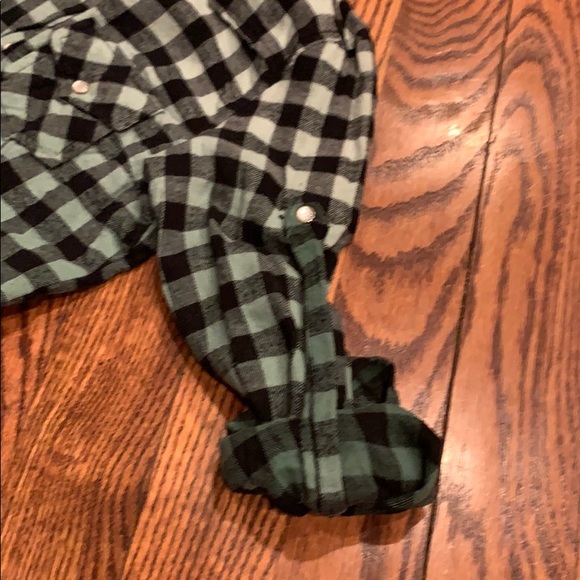 Green ombré plaid flannel shirt, size small - Picture 3 of 4